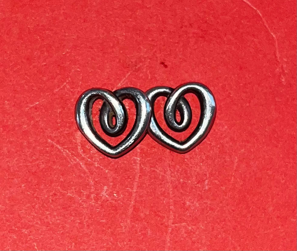 Pre-Owned James Avery Retired Sterling Silver Heart Strings Earrings