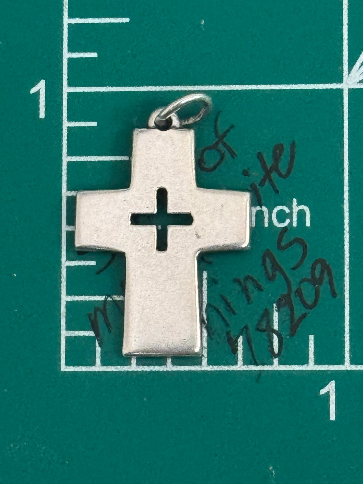 Pre Owned James Avery Retired Silver Cross With Center Crosslet Charm