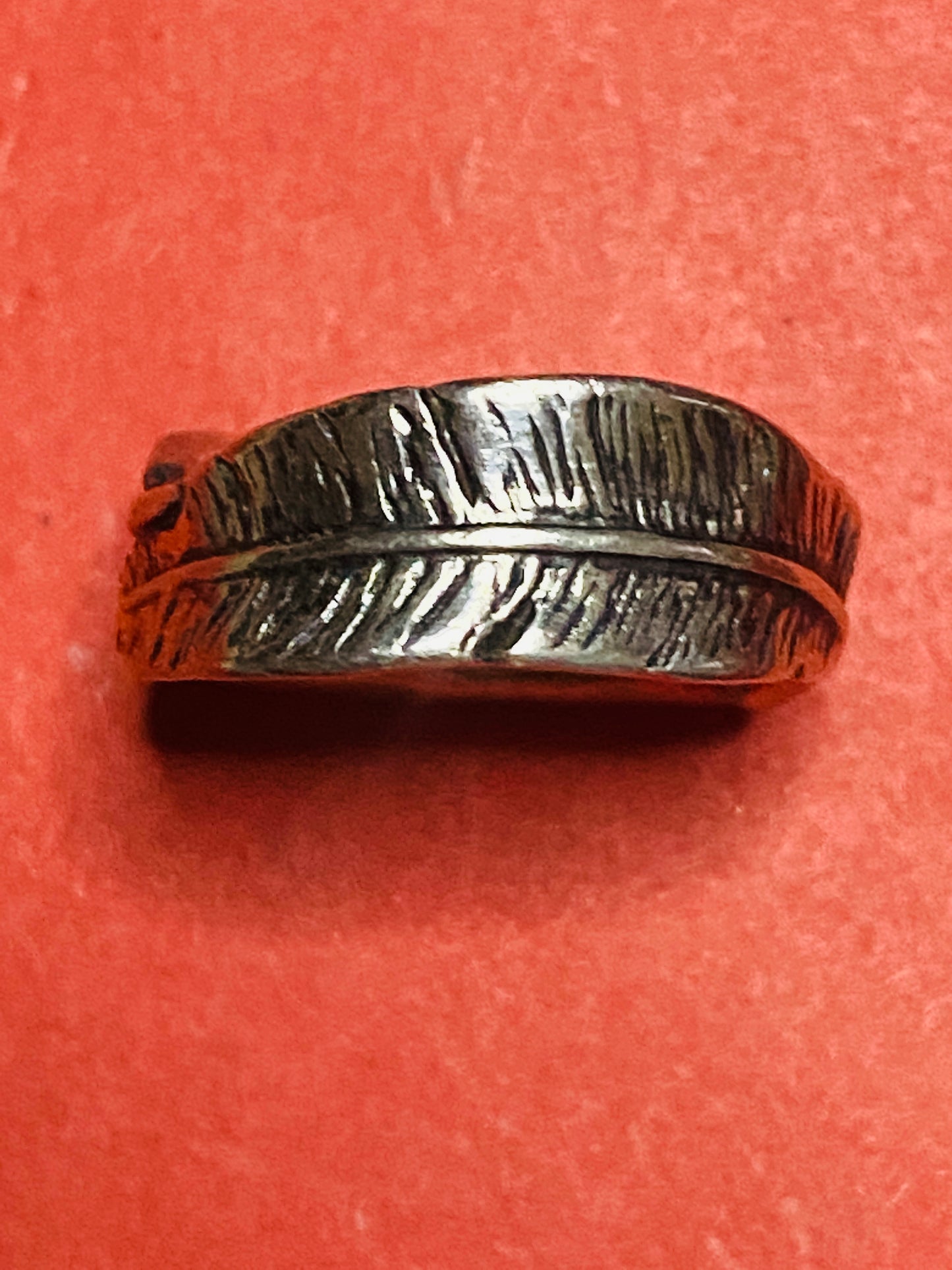 Pre-Owned James Avery Retired Silver Feathered Ring Size 7.5