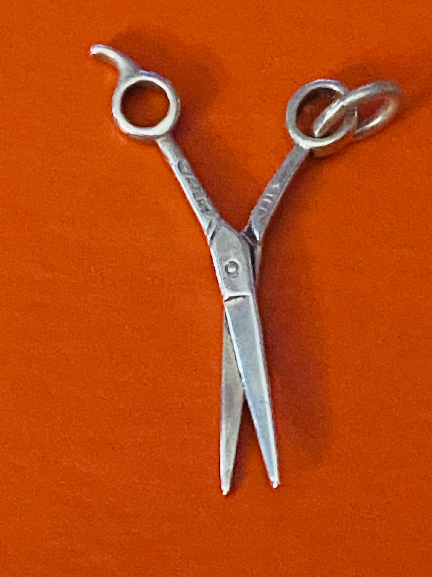 Pre-Owned James Avery Retired & HTF Silver Scissors Shears Charm