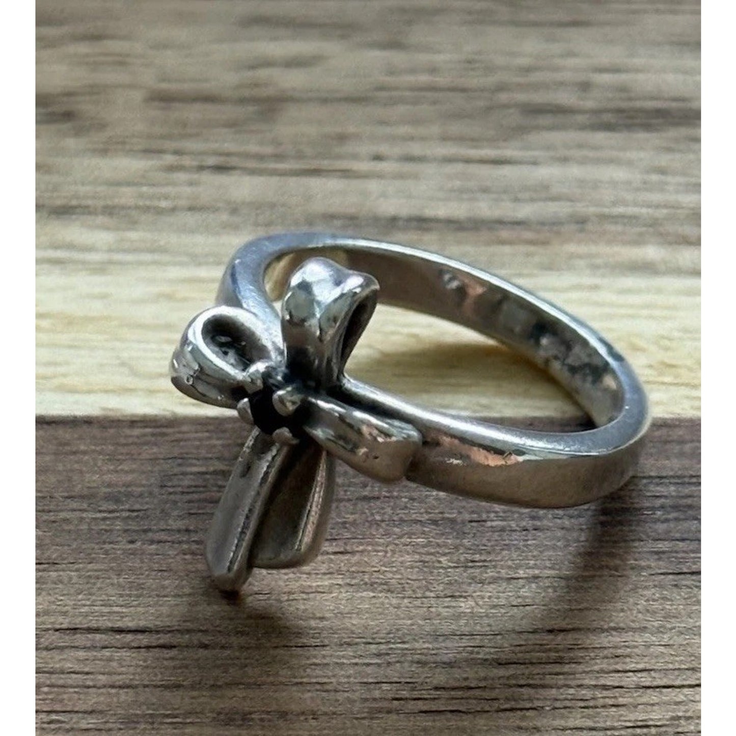 James Avery Retired Sterling Silver Garnet Ribbon Cross Ring Size 5