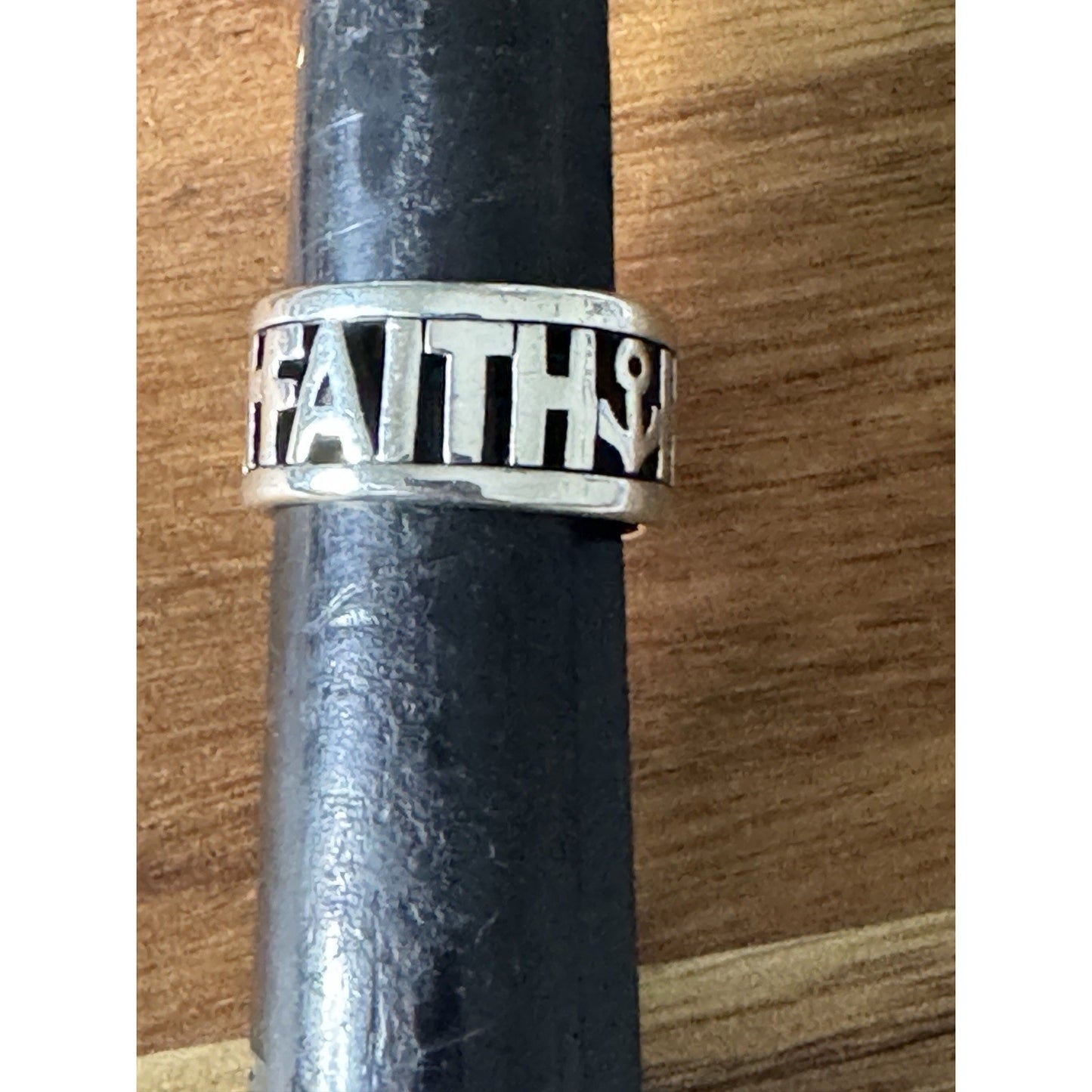 Pre Owned James Avery Retired Sterling Silver Faith Hope And Love Ring Size 6