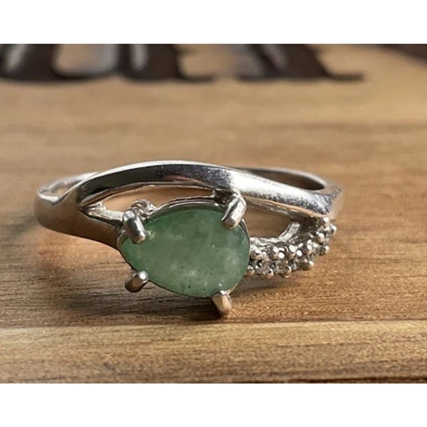 925 Sterling Silver Green Stone Ring Size 8 Oval Cabochon CZ Accent Ring