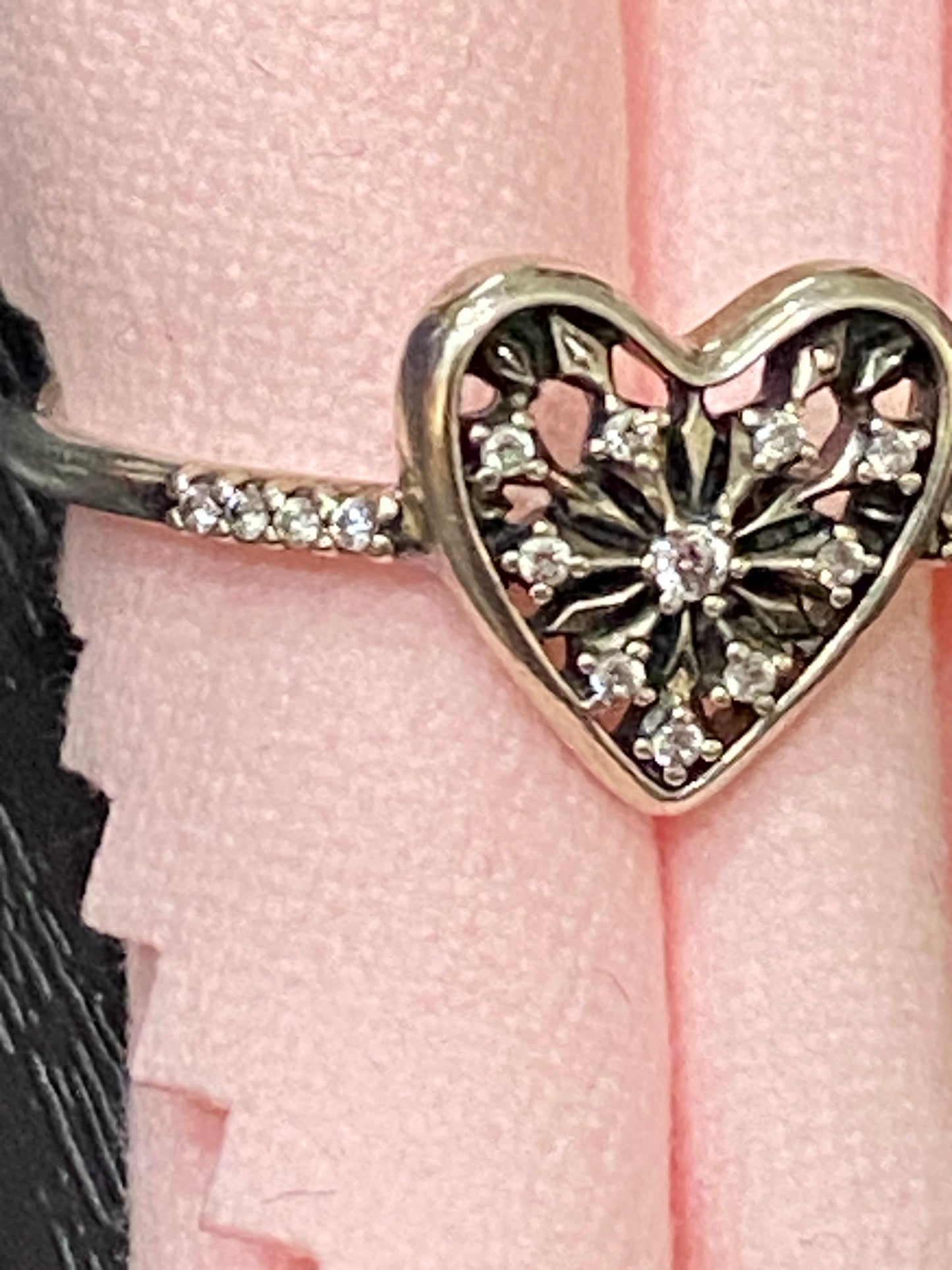 Pandora 925 Heart of Winter Ring with CZs Size 9 /60 196371CZ