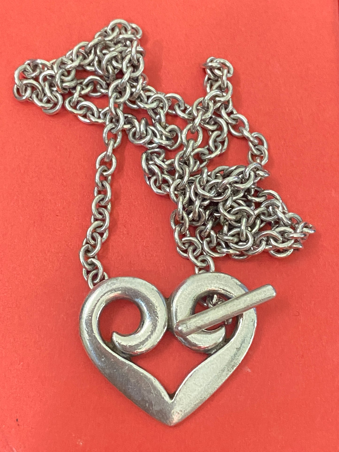 Preowned James Avery Retired Silver Heart Toggle Necklace 16”