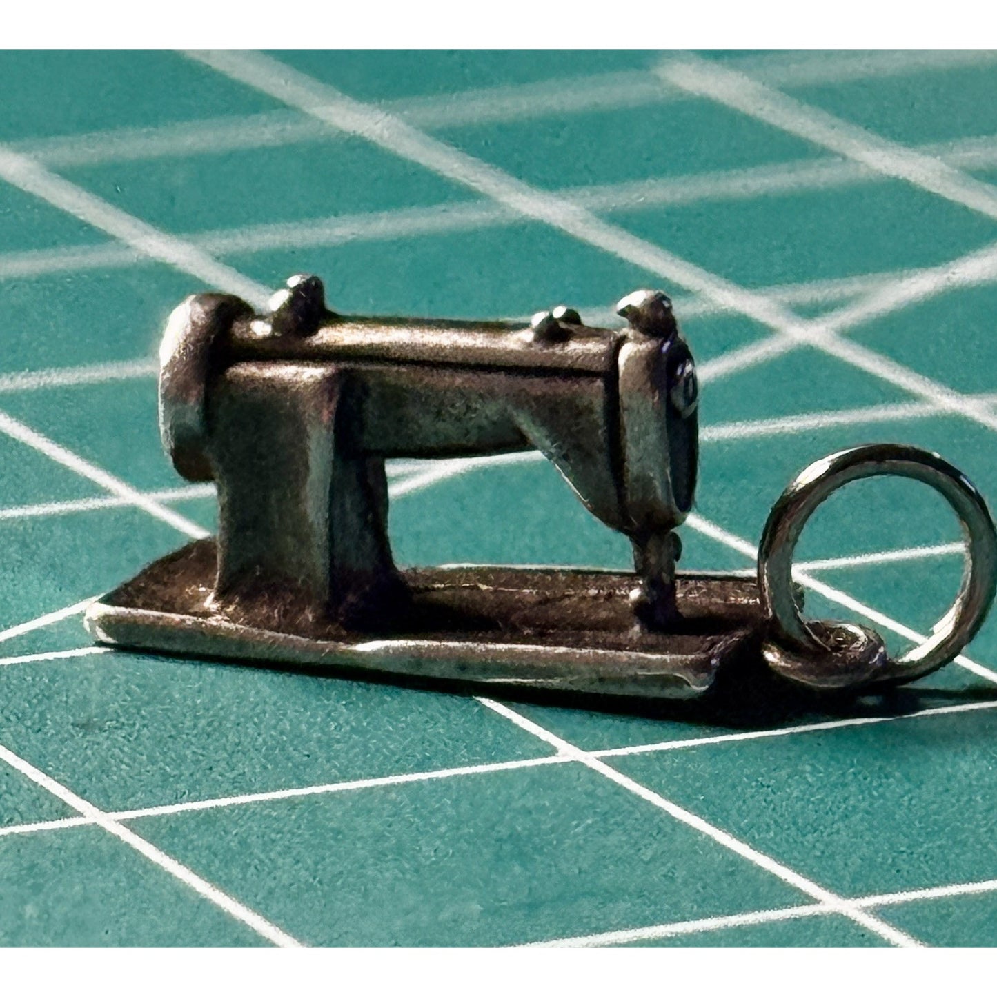 Vintage Sterling Silver 3D Detailed Sewing Machine 925 Charm