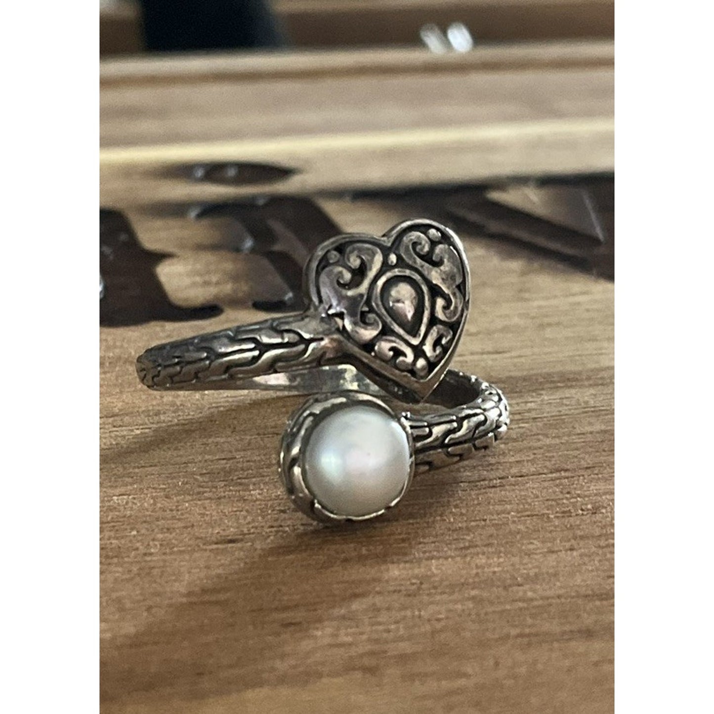 Vintage Main And Sterling Silver 925 Filigree Heart and Pearl Bypass Ring Sz 7
