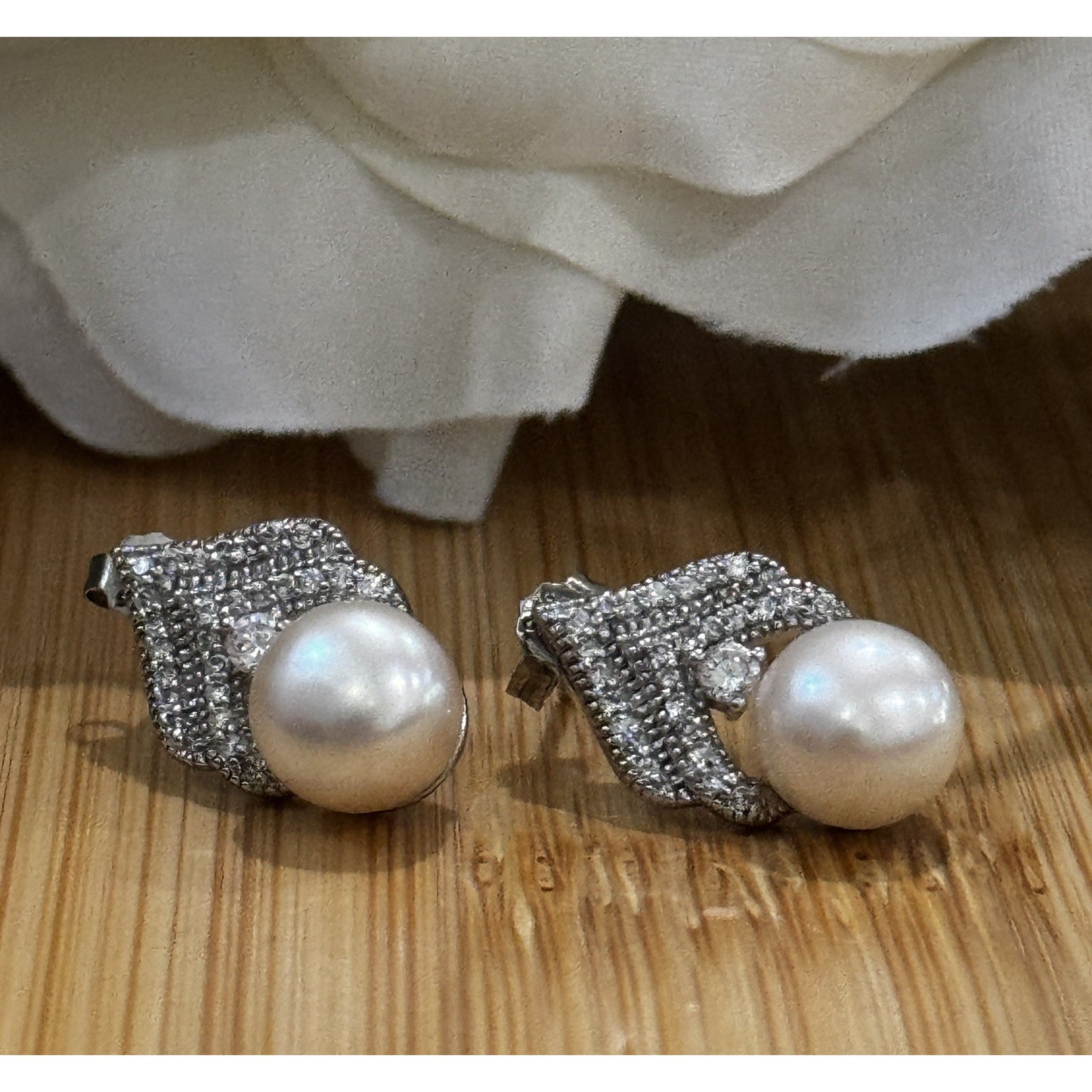 Vintage FD 925 Sterling Silver Pearl Pavé Leaf Post Back Earrings