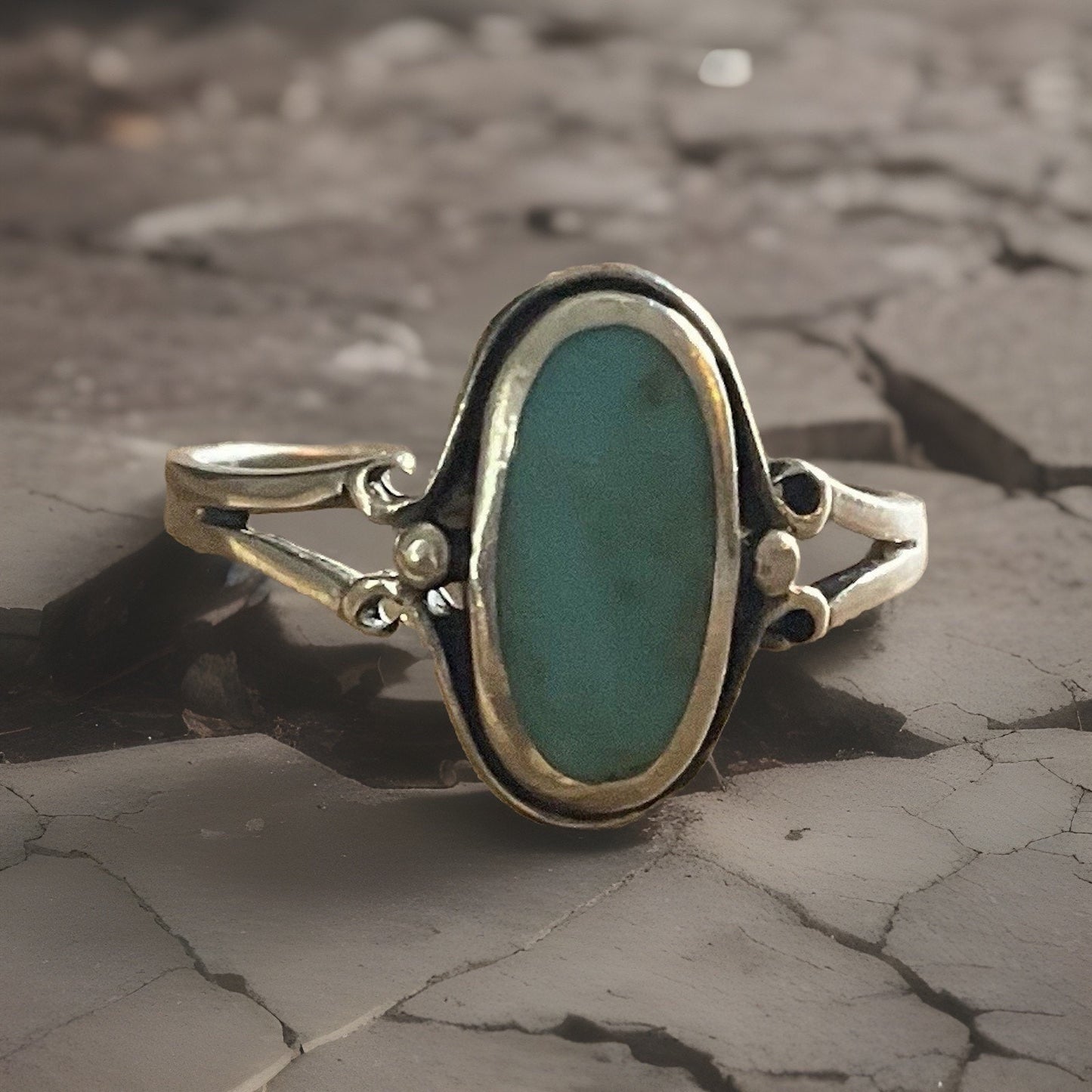 Vintage Turquoise Sterling Silver Ring Size 7 Oval Cabochon Southwestern Style