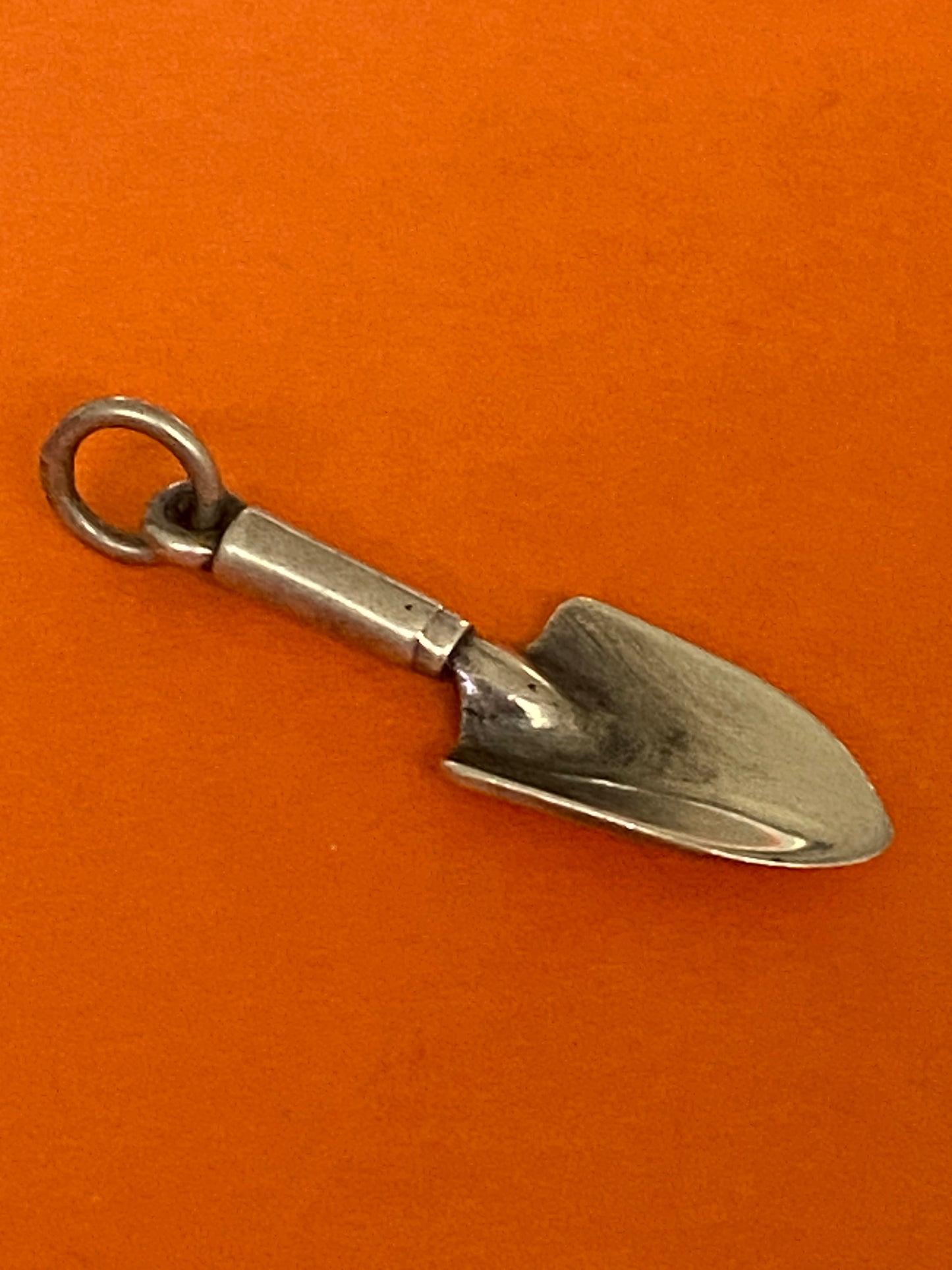 Pre-Owned James Avery Retired Silver HTF Garden Trowel Shovel Charm