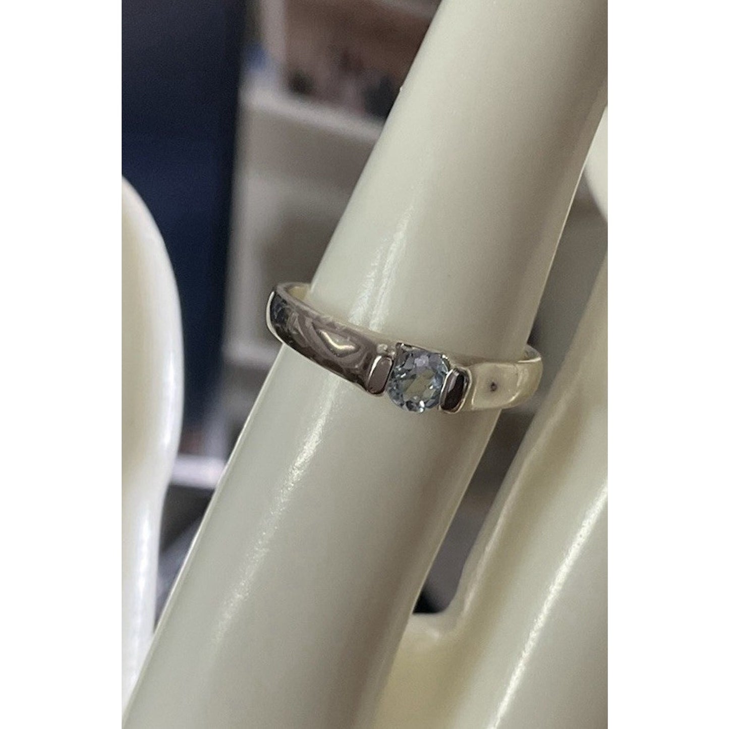 Vintage Sterling Silver 925 Signed SU Blue Topaz Flush Set Ring Size 7.5
