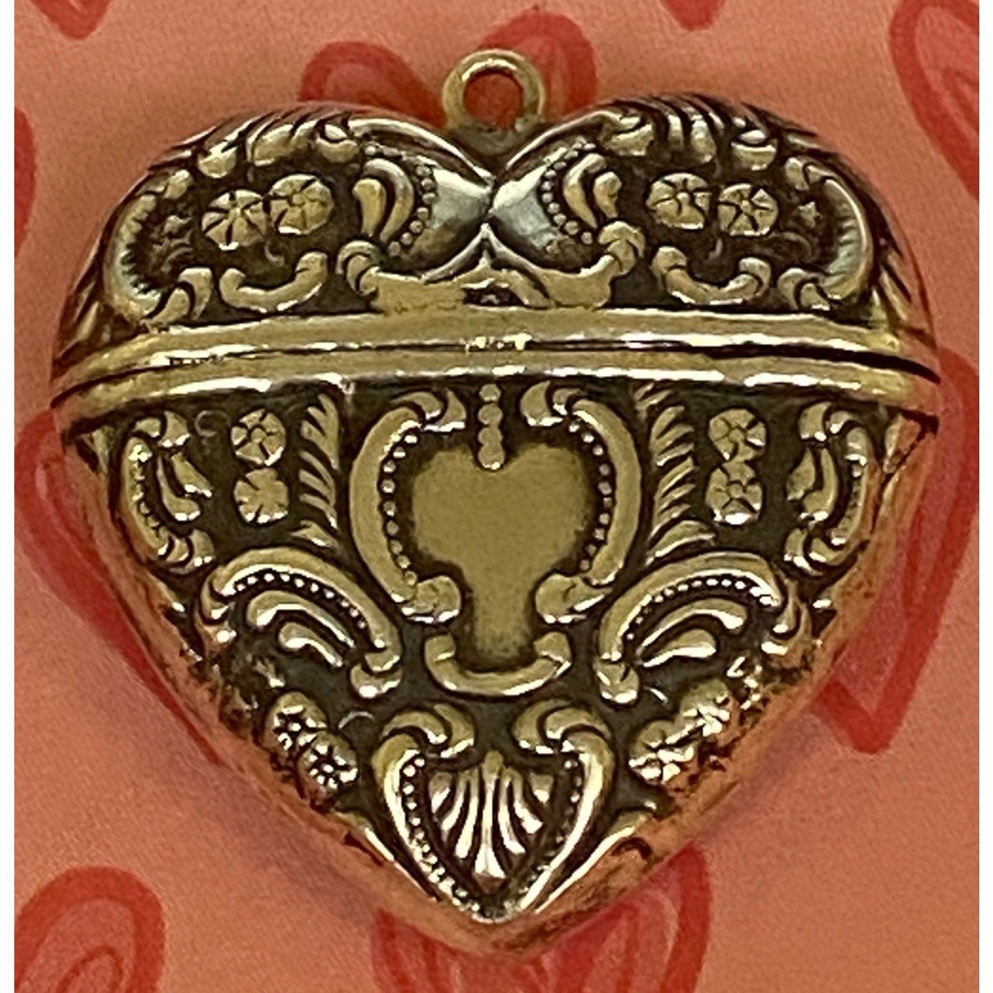 Vintage Victorian Heart Shaped Sterling Silver Repousse Match Safe Pendant 925