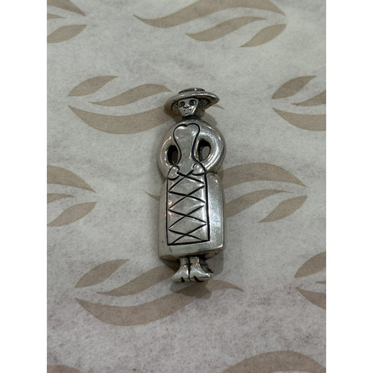 Pre Owned Retired James Avery Silver Prairie Woman / Dutch Girl Pin Brooch RARE