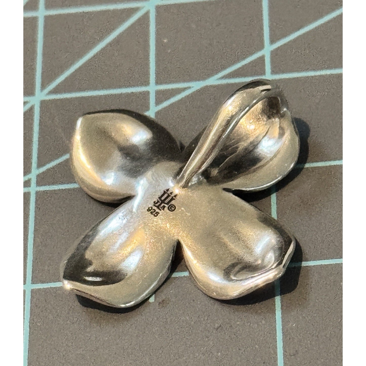 Retired James Avery Dogwood Pendant Flower Floral Sterling Silver