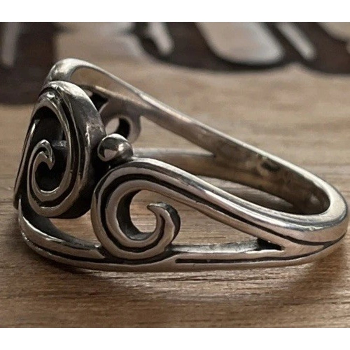 Retired James Avery Swirl Ring Band Sterling Silver Size 6.25