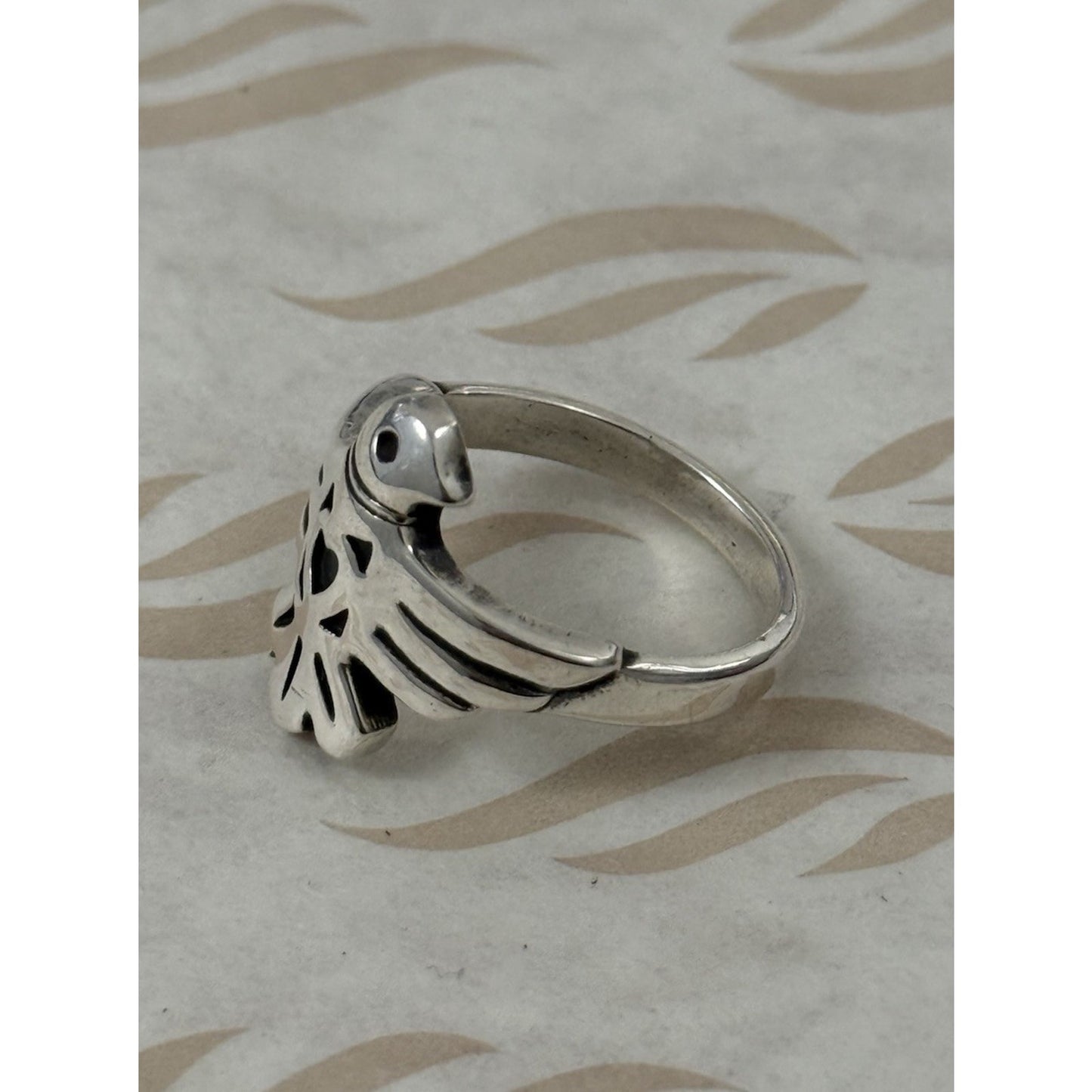 Pre owned James Avery RARE Retired Sterling Silver Rain Dove Bird Ring Heart Center Size 8