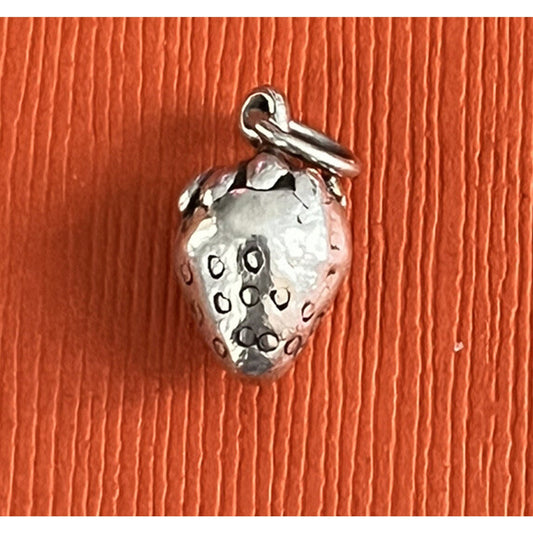 James Avery Retired Sterling Silver 3D Strawberry Charm Pre-Owned
