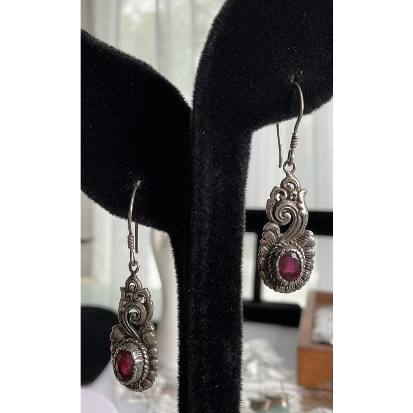Vintage Sterling Silver Garnet Dangle Earrings Ornate Scroll 925