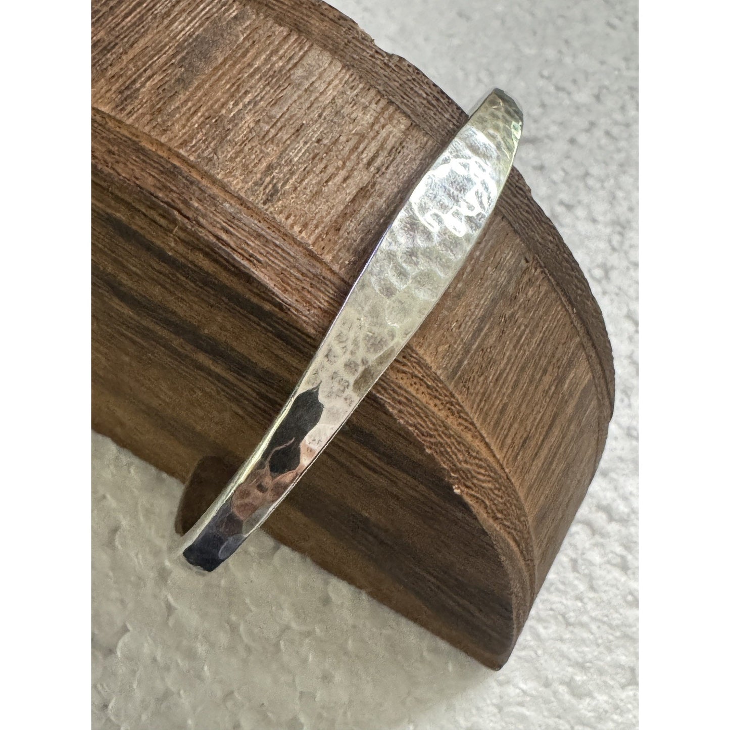 Pre owned James Avery Retired Silver Forged Hammered Cuff Bracelet M In JA Box & Pouch
