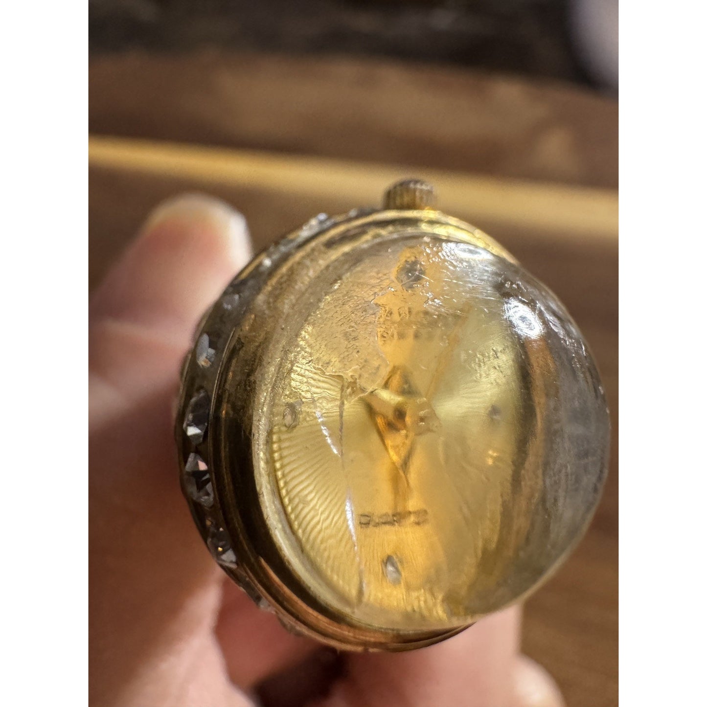 Vintage Joan Rivers Classics Quartz Bow Egg Watch Pendant On Gold Tone 30” Chain