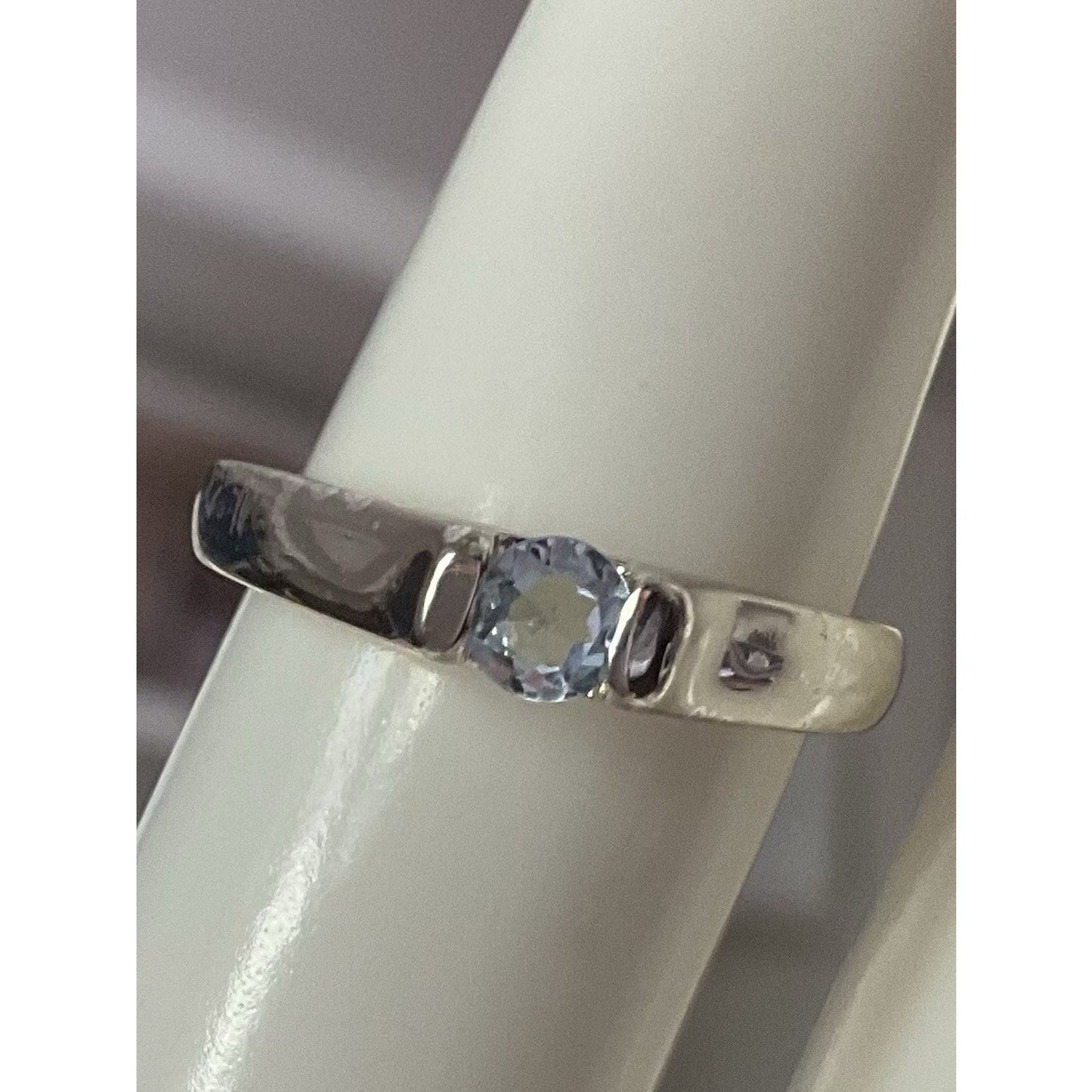 Vintage Sterling Silver 925 Signed SU Blue Topaz Flush Set Ring Size 7.5