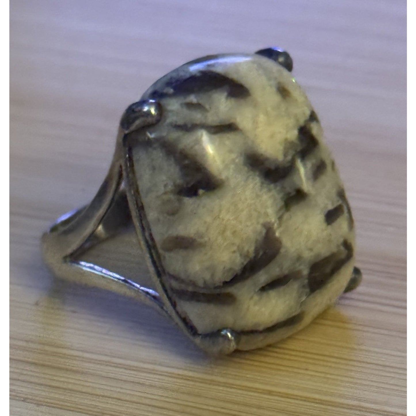 Vintage White Buffalo Stone Sterling Silver Large Statement Ring Size 7.5