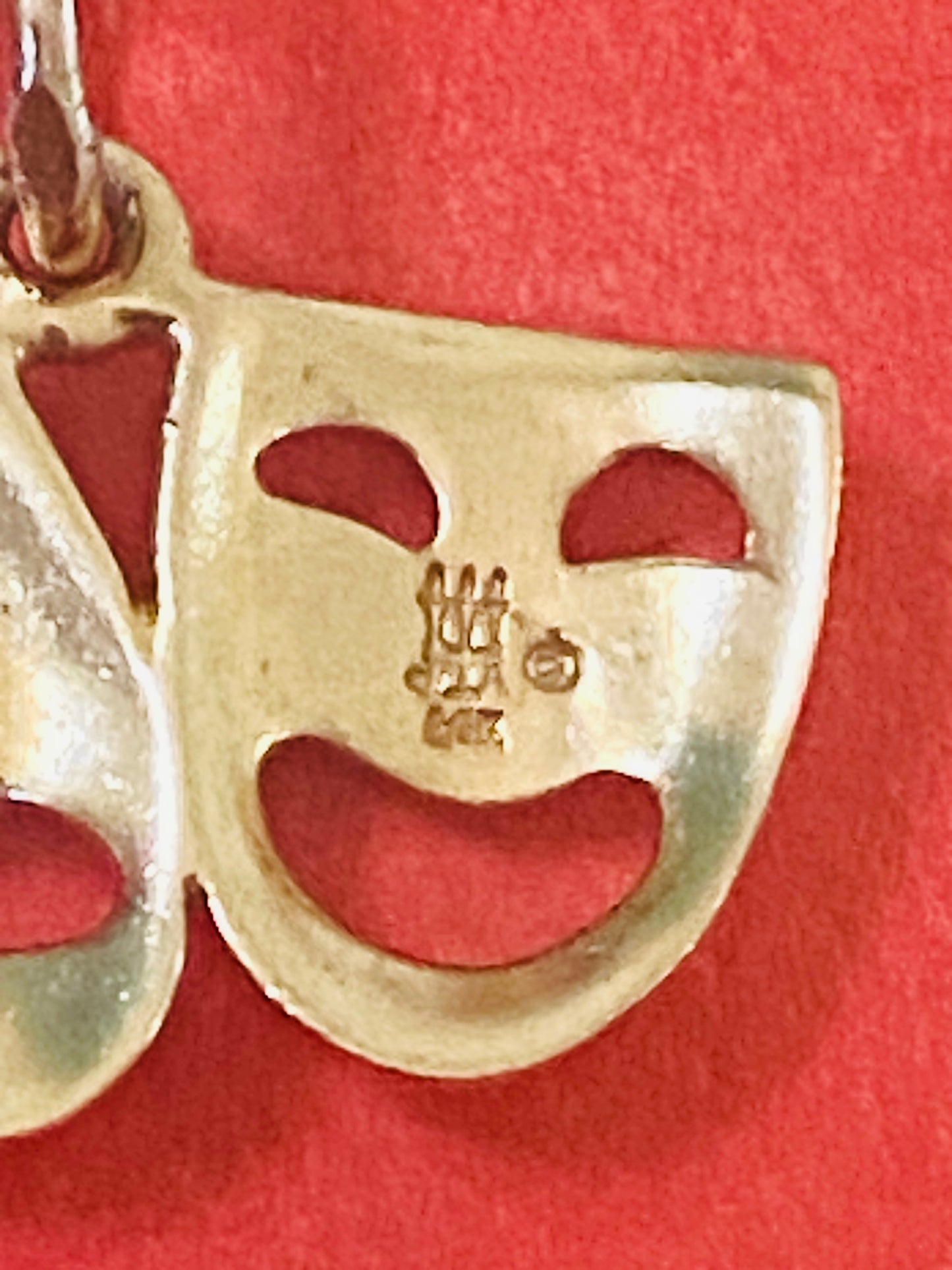 Preowned James Avery Retired Rare Hard to Find 14k Gold Theater Drama Mask Charm