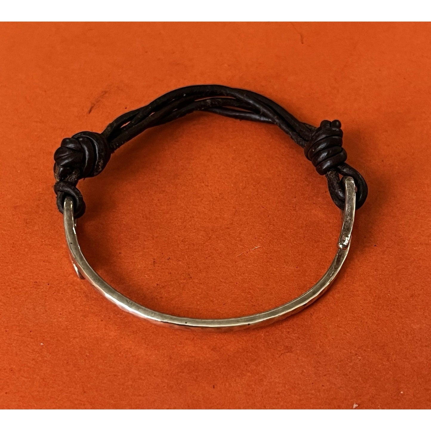 Pre owned James Avery Retired Silver And Leather Hook On Charm Bracelet Size Small