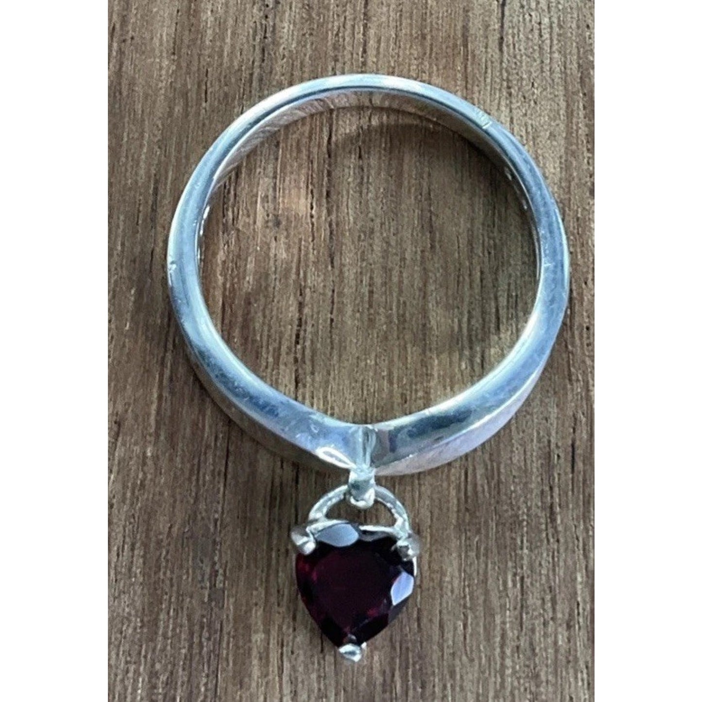 Vintage Avon Sterling Silver Garnet Red Heart Gemstone Dangle Ring Size 8.5