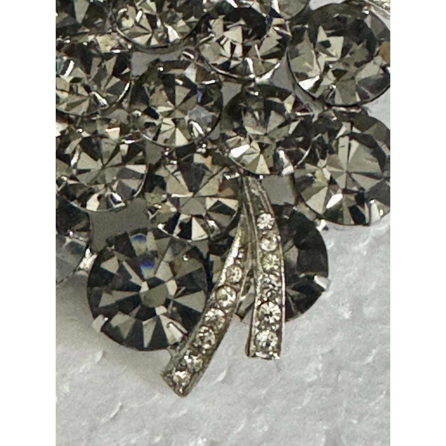 Vintage Weiss Smoky Gray Rhinestone Brooch & Earrings Demi Parure Mid Century