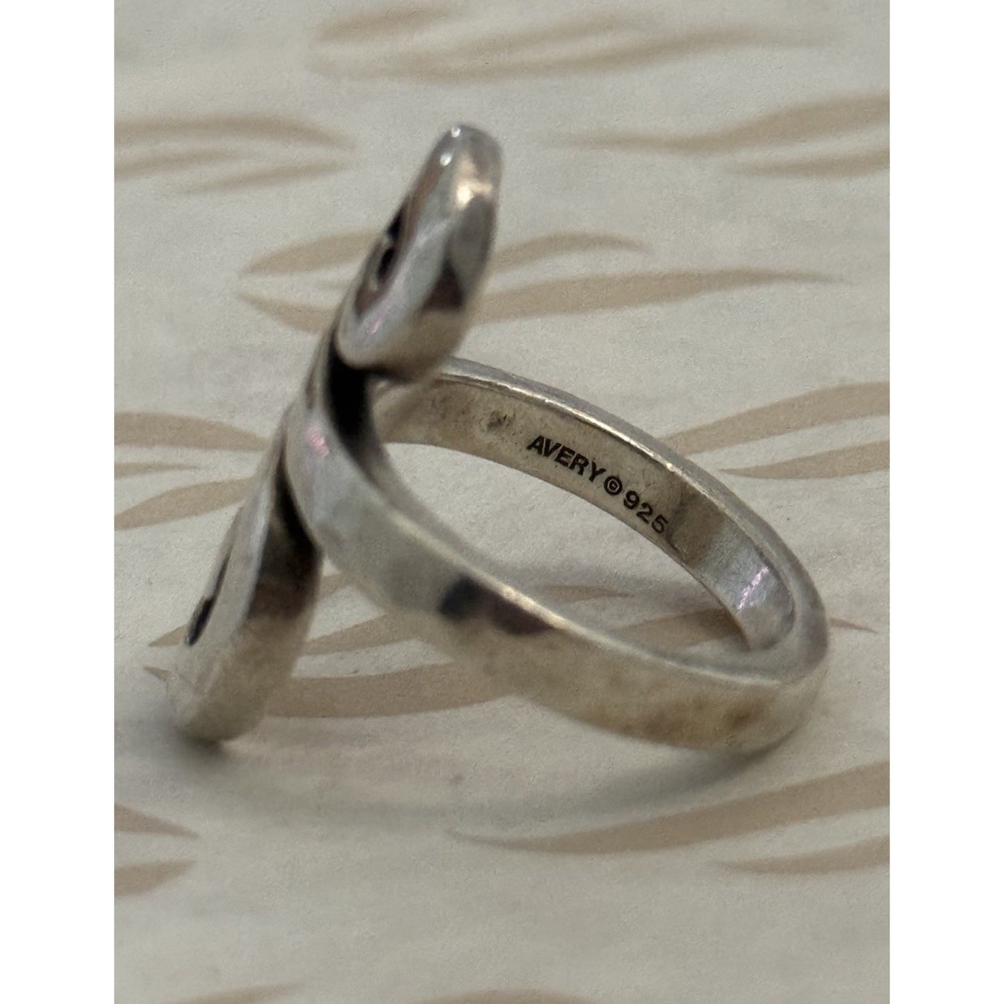 Pre owned James Avery Retired Sterling Silver Hammered Swirl Ring Size 7