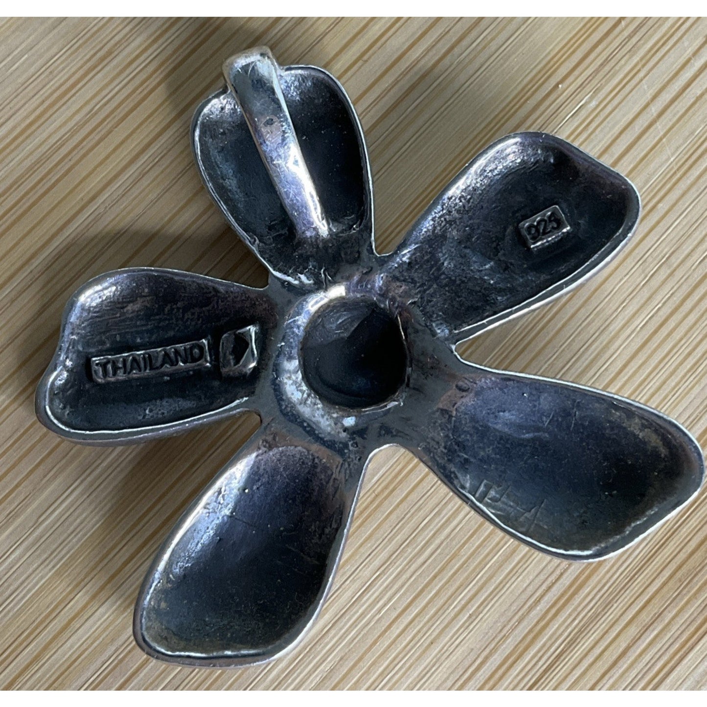 Bold Oxidized Silpada 925 Sterling Silver Pendant Daisy Flower