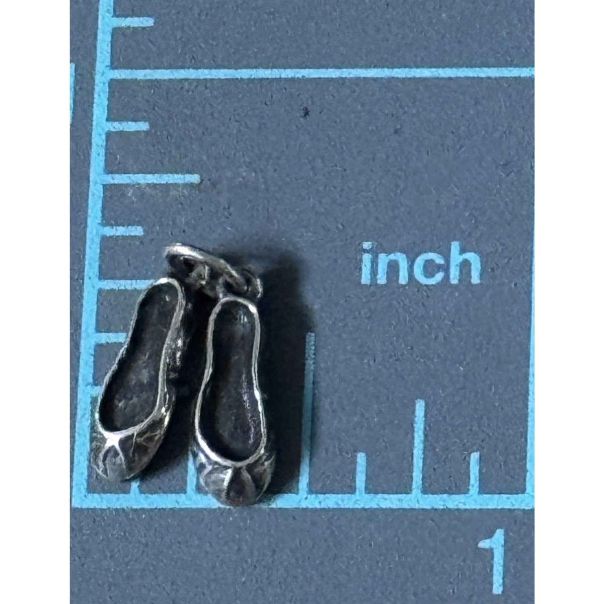 Retired JAMES AVERY BALLET SLIPPERS Dance Ballerina Shoes Charm