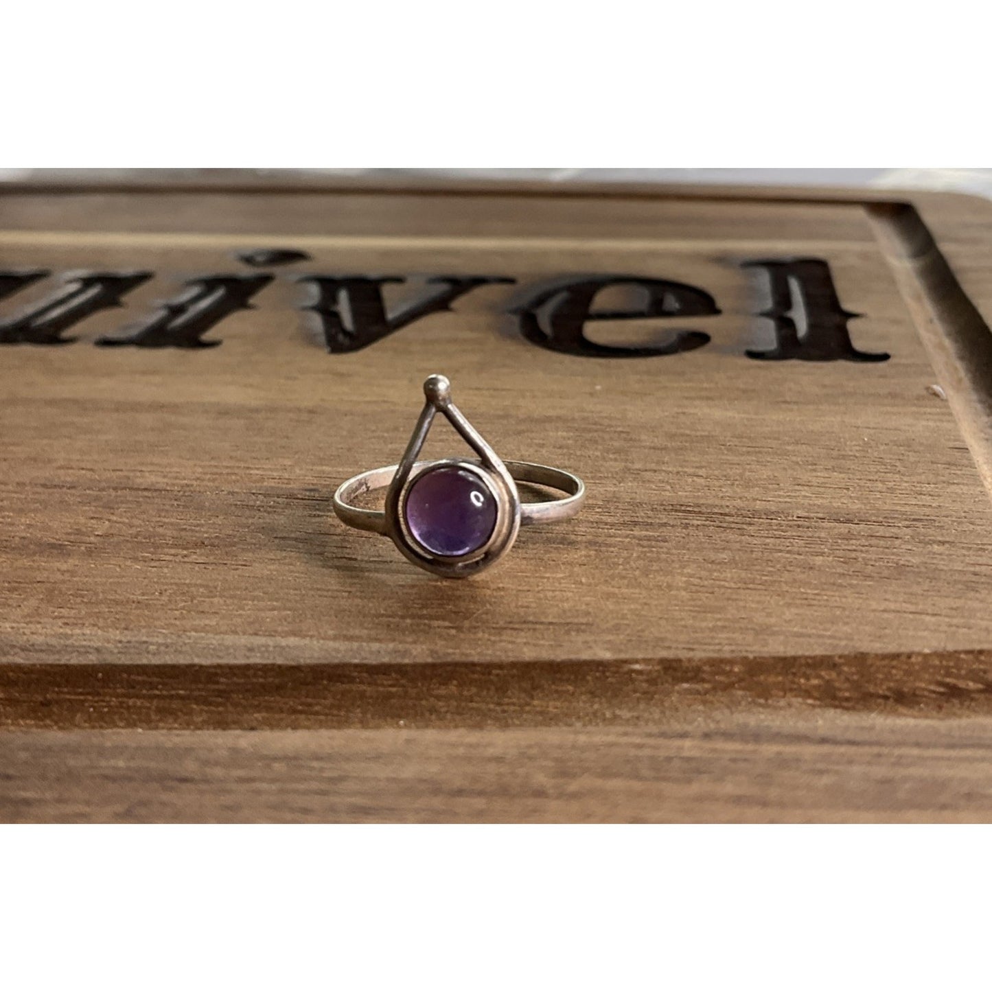 Vintage 925 Sterling Silver Purple Amethyst Cabochon Ring