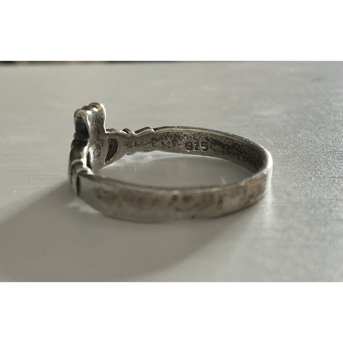 Vintage Avon Claddagh Silver Tone Size 6.5 Heart Crown Hands Irish Live Ring