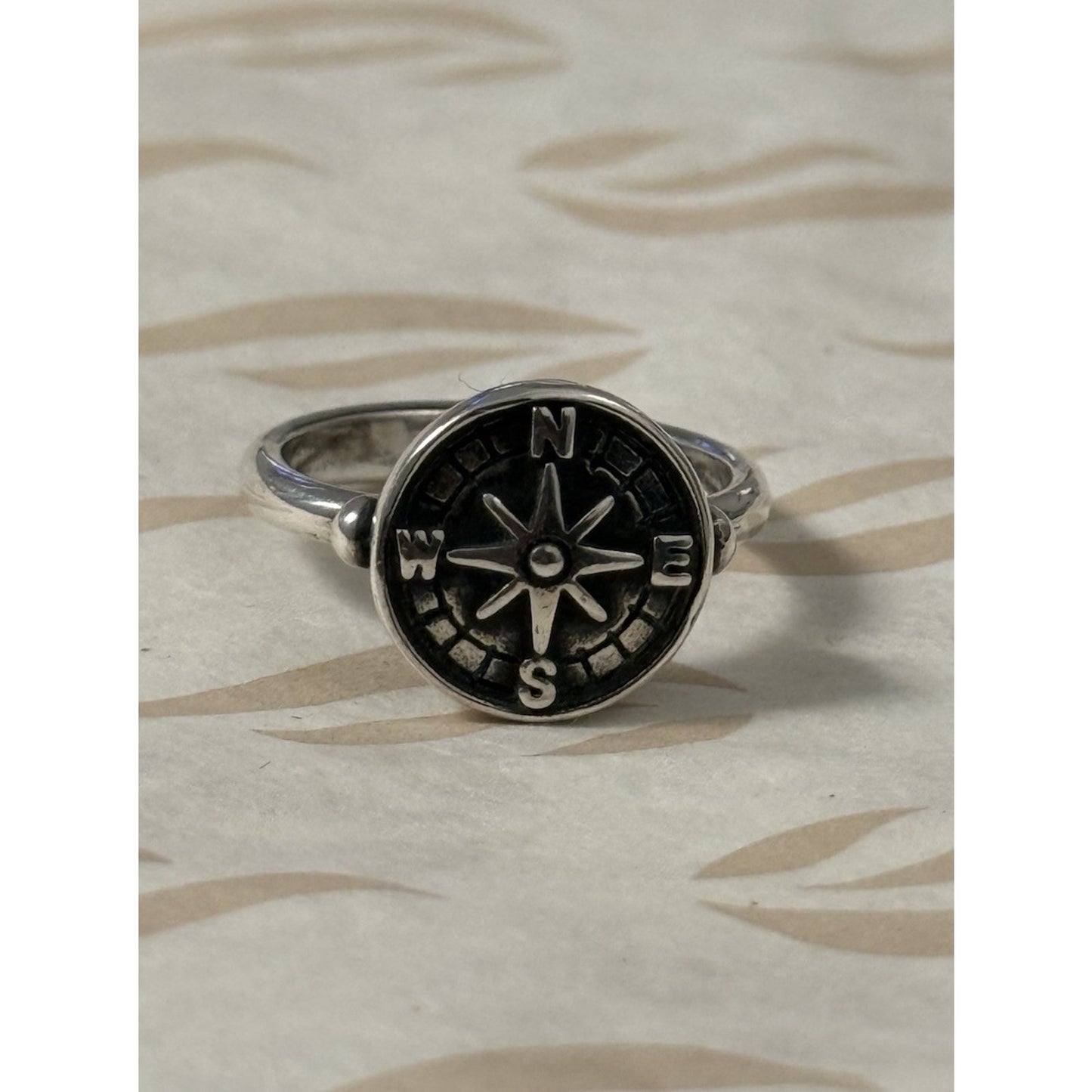 Pre owned James Avery Retired Sterling Silver “Life’s Journey” Compass Ring Size 7.5