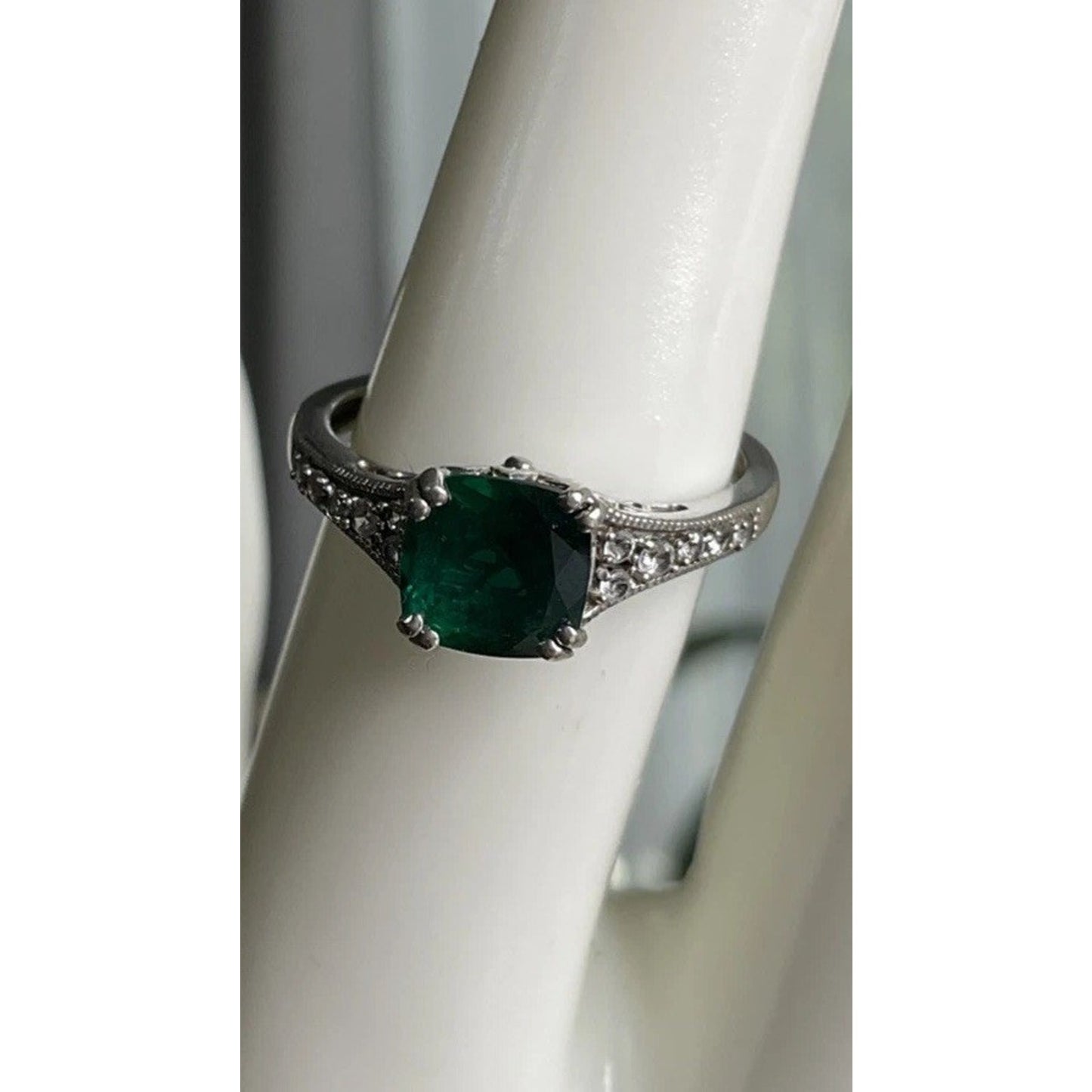 Vintage Sterling Silver Emerald Style Green Stone w/ White Sapphires Ring Size 7