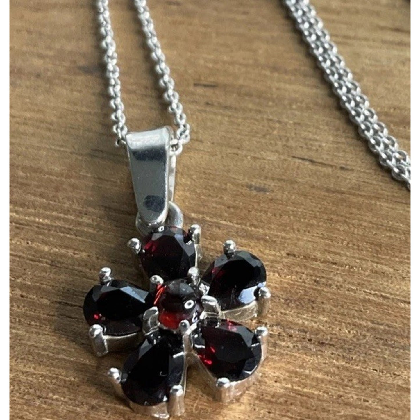 Vintage Garnet Gemstone Sterling Silver Flower Cluster Pendant On 925 Necklace