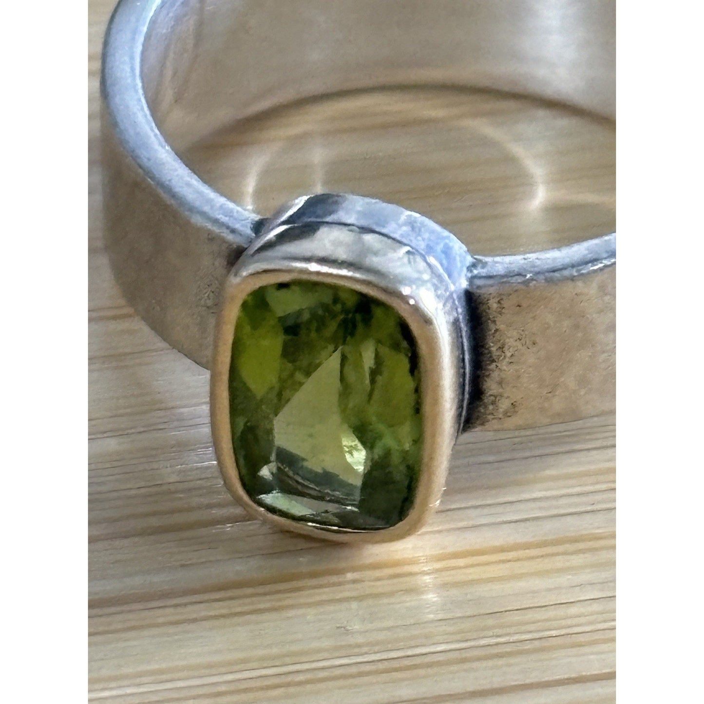 Pre Owned James Avery Retired 14k Gold & Sterling Silver Graciela Green Peridot Ring Sz 9