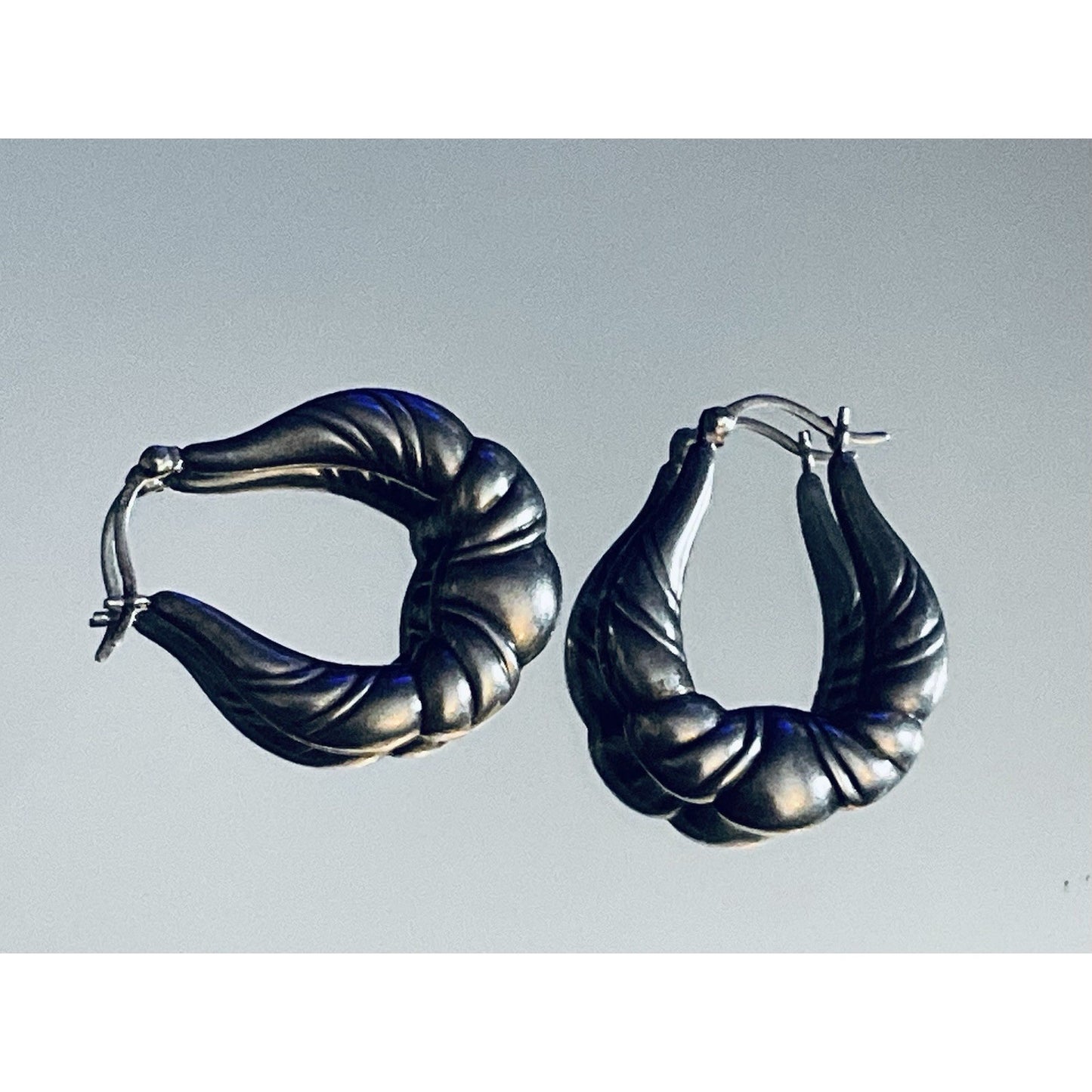 Vintage Sterling Silver 925 Sculpted Hoop Earrings Fluted Ribbed 1¼” 4g