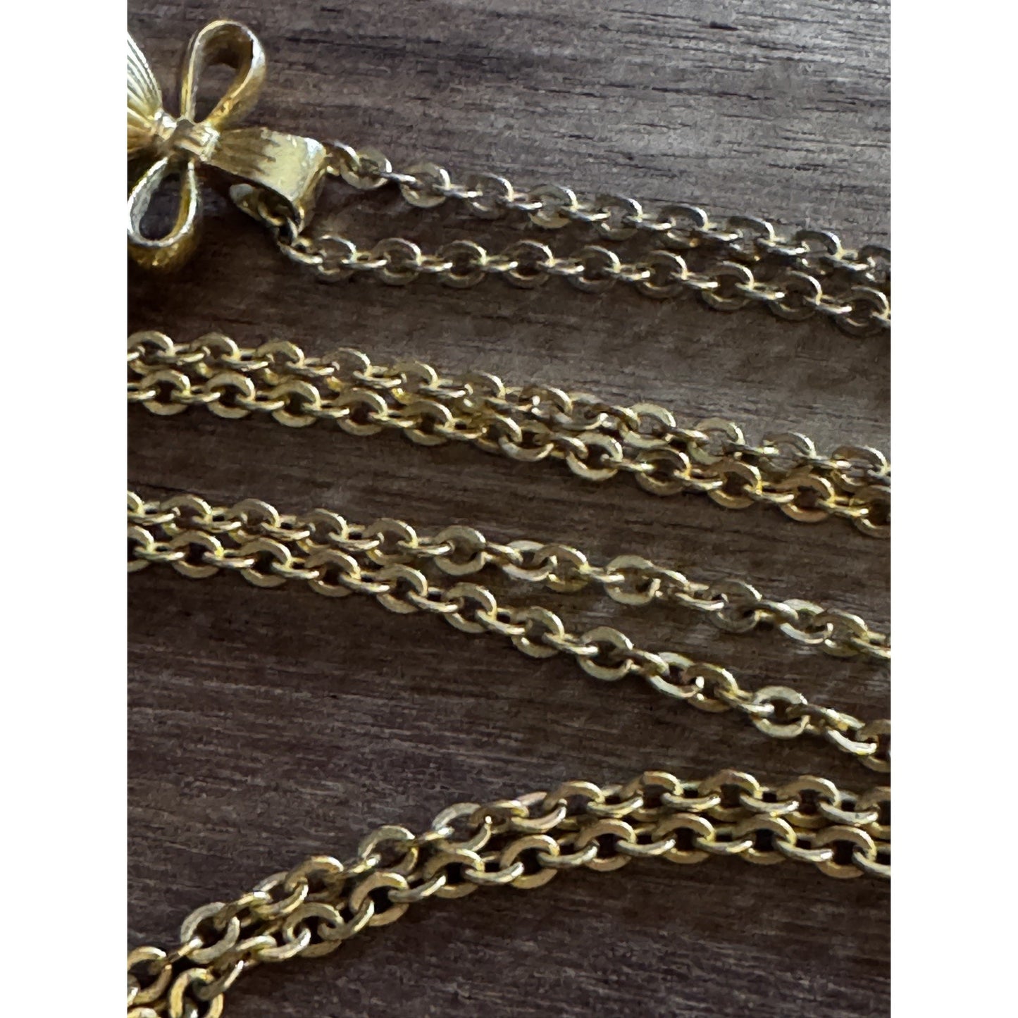 Vintage Joan Rivers Classics Quartz Bow Egg Watch Pendant On Gold Tone 30” Chain