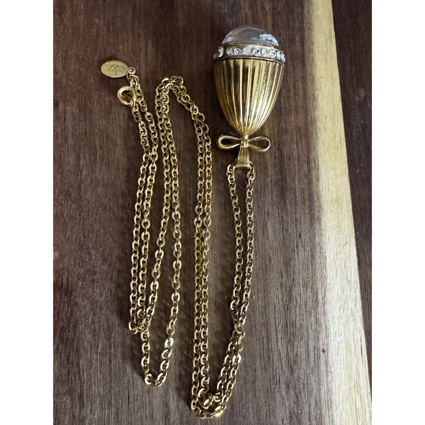 Vintage Joan Rivers Classics Quartz Bow Egg Watch Pendant On Gold Tone 30” Chain