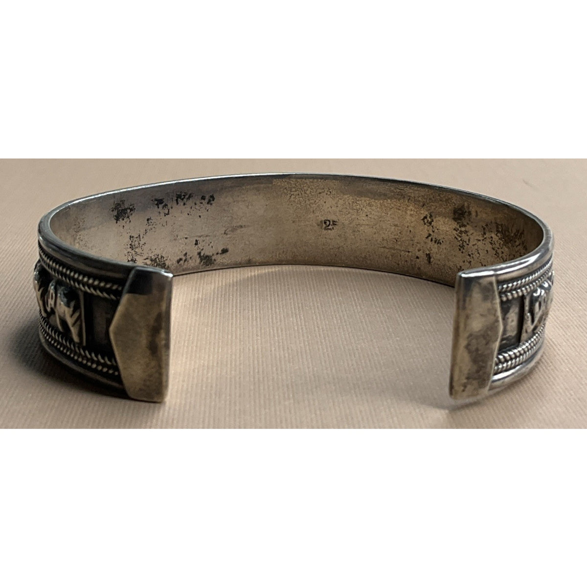 925 Sterling Silver Elephant Cuff Bracelet 27g Oxidized Rope Detail Vintage