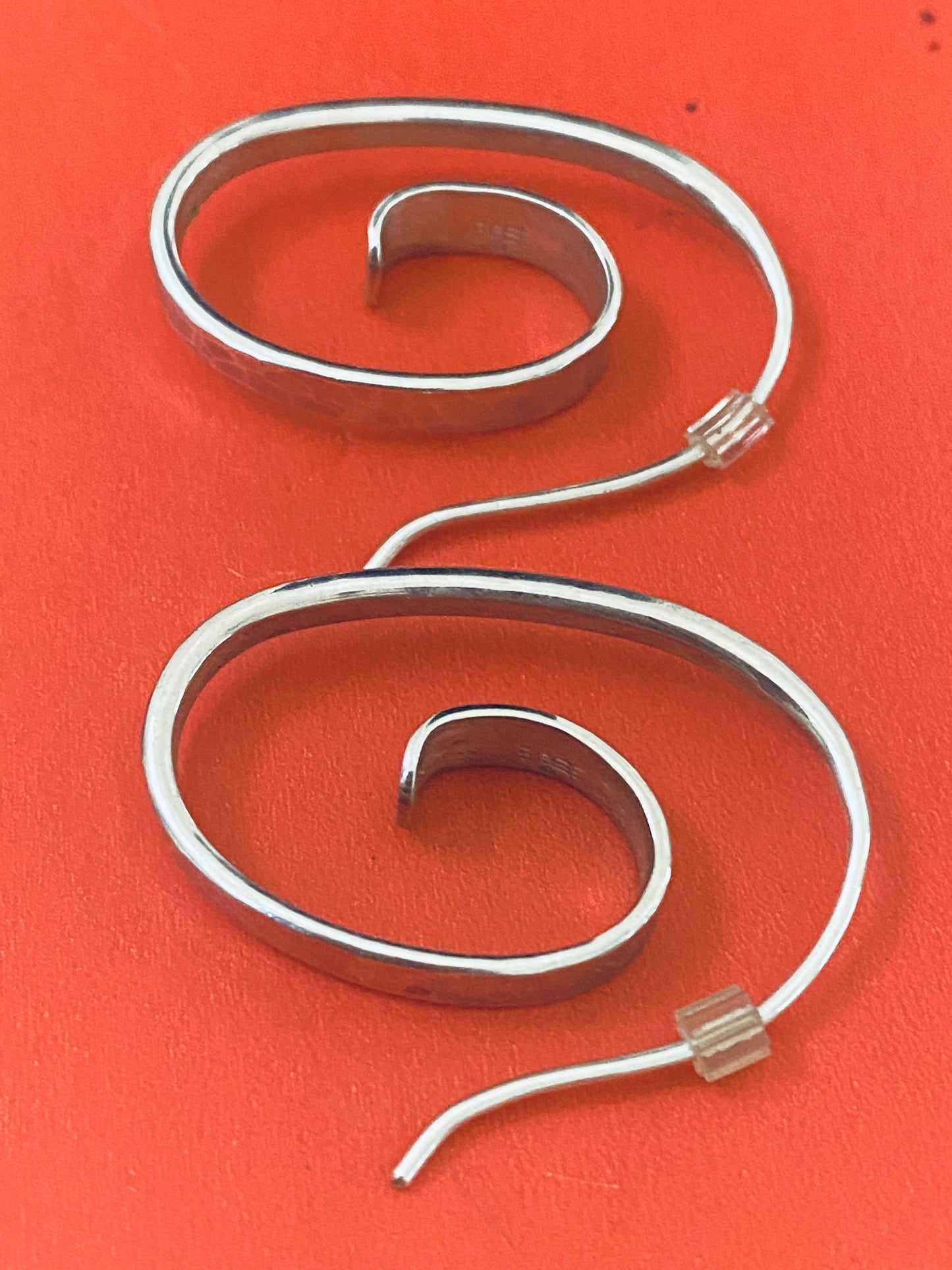 Preowned James Avery Retired Silver Swirl Loop Earrings