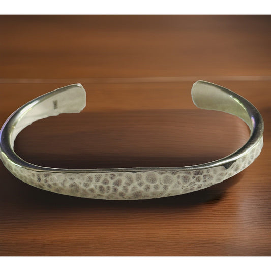 Pre owned James Avery Retired Silver Forged Hammered Cuff Bracelet M In JA Box & Pouch