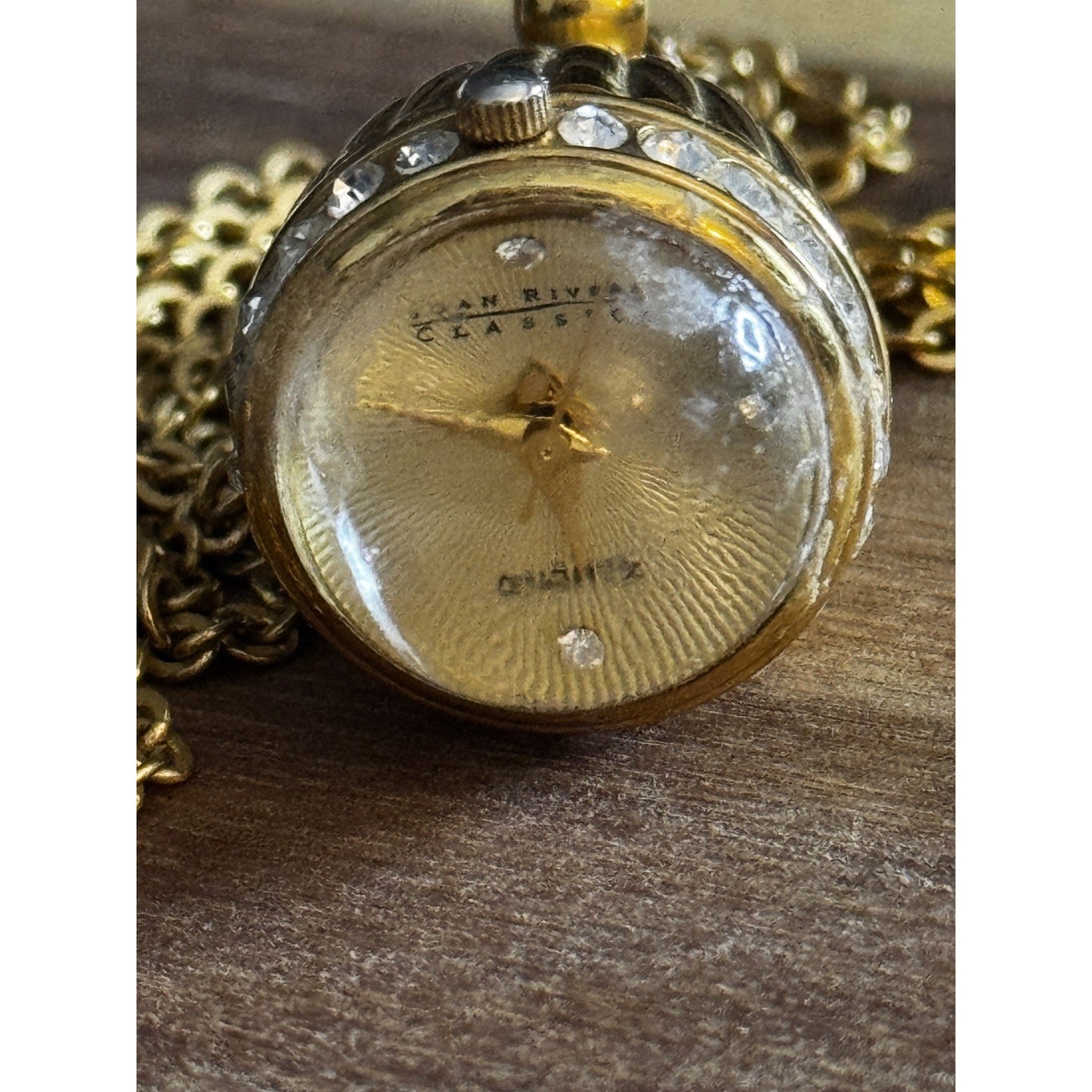 Vintage Joan Rivers Classics Quartz Bow Egg Watch Pendant On Gold Tone 30” Chain