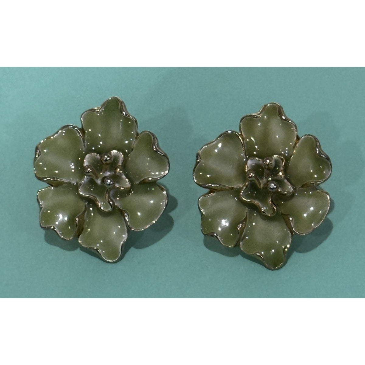 Vintage Green Enamel Flower Clip On Earrings Gold Tone Large Floral Statement