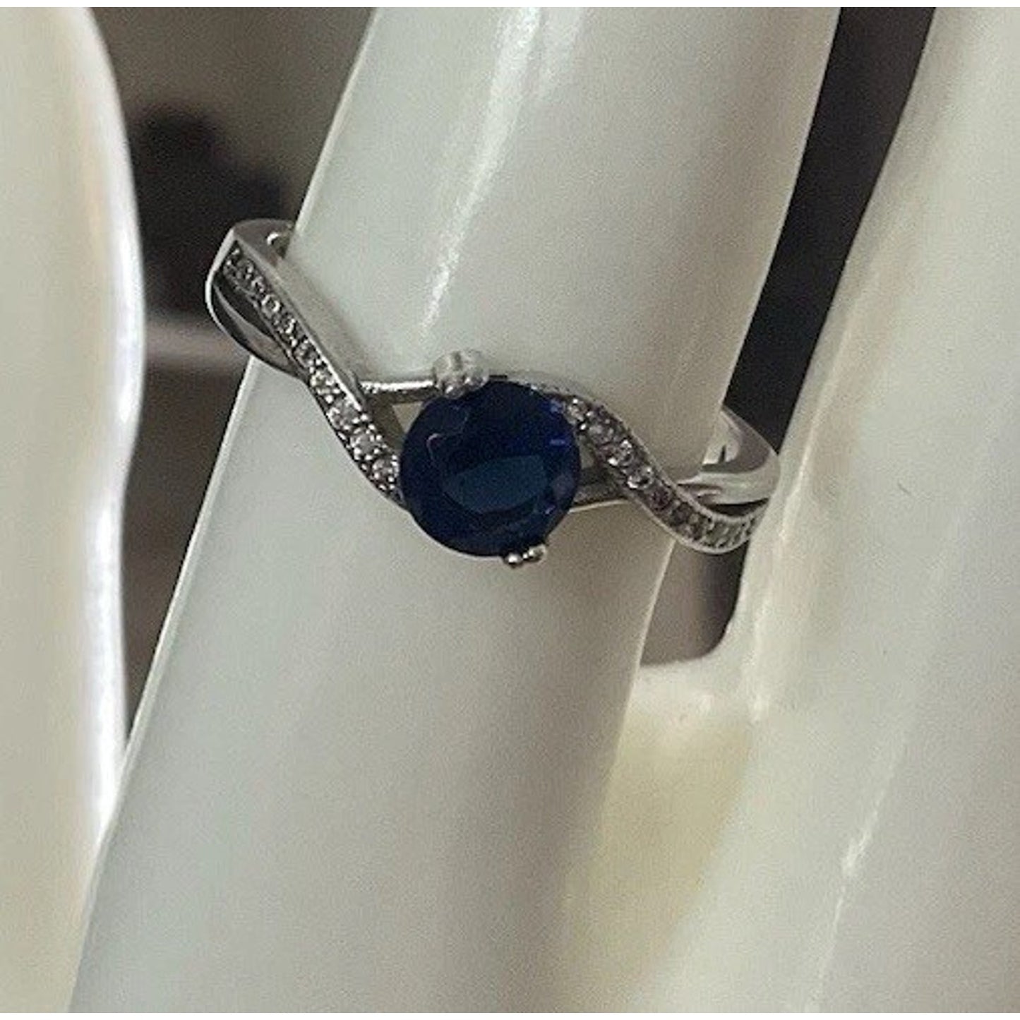 Sterling Silver Blue Sapphire Ring Size 8.5 Round Solitaire Halo Twist