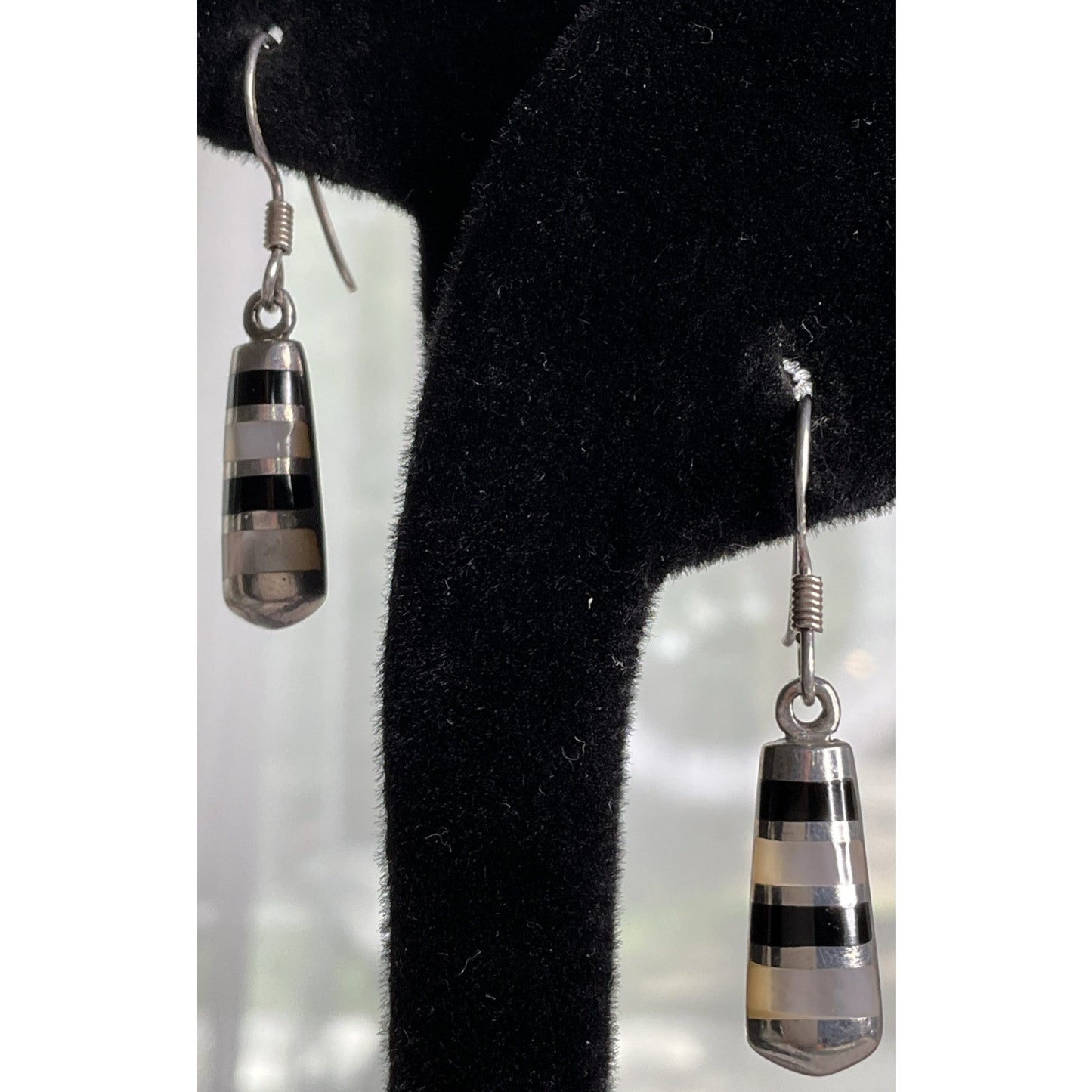 Vintage Zuni Black & White Onyx Mother of Pearl Inlay Signed PD Dangle Earrings