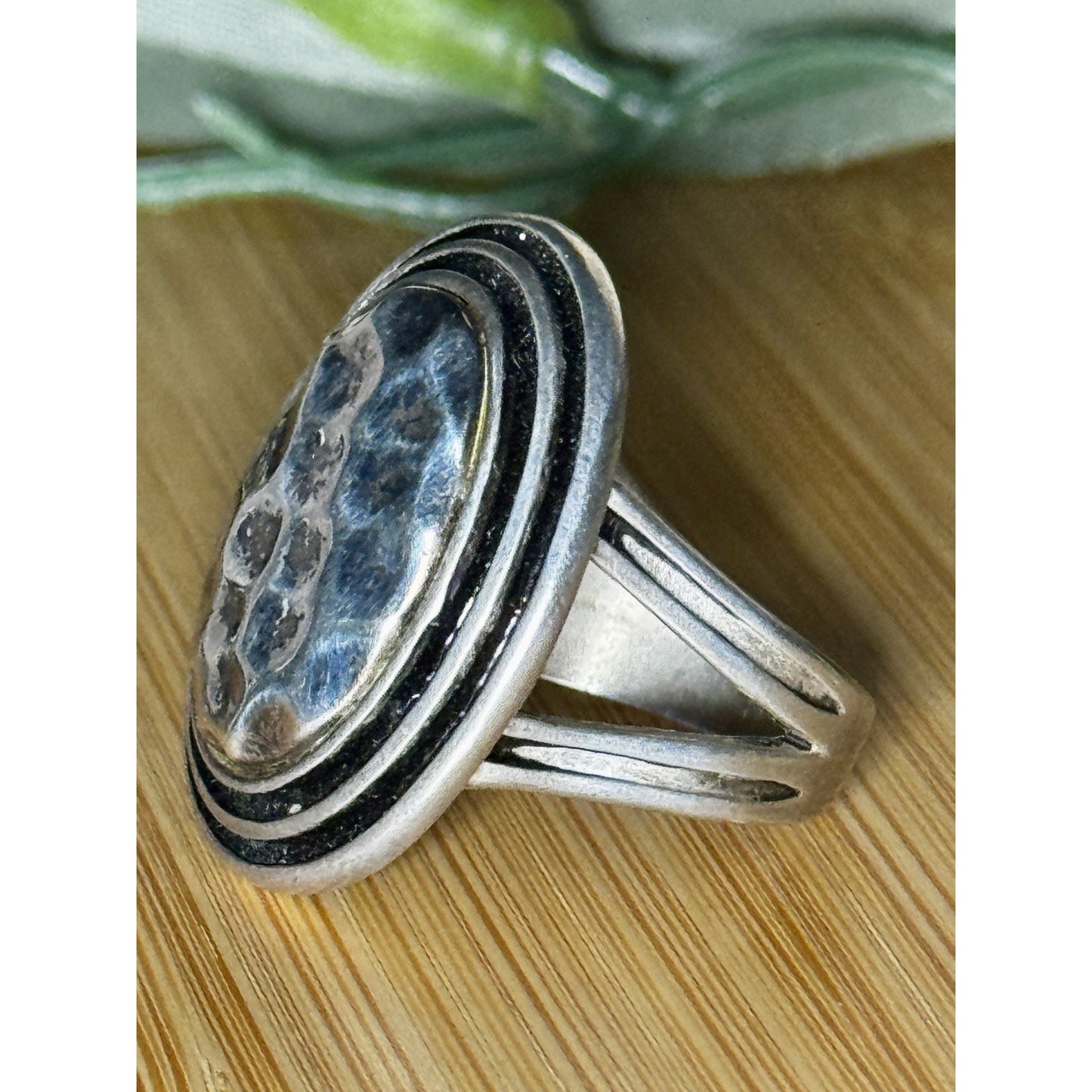 Vintage Premier Designs Hammered Oval Silver Tone Statement Ring Size 8.5 15grms